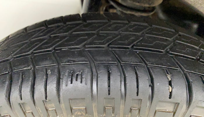 2022 Maruti Eeco 5 STR AC CNG (O), CNG, Manual, 10,893 km, Right Rear Tyre Tread