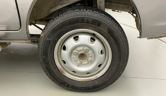 2022 Maruti Eeco 5 STR AC CNG (O), CNG, Manual, 10,893 km, Left Rear Wheel