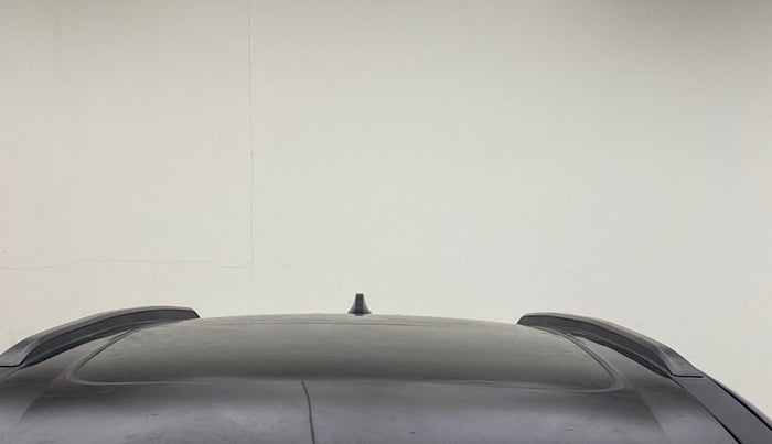 2022 Mahindra XUV700 AX 7 D AT AWD 7 STR, Diesel, Automatic, 1,18,927 km, Moonroof/ Sunroof