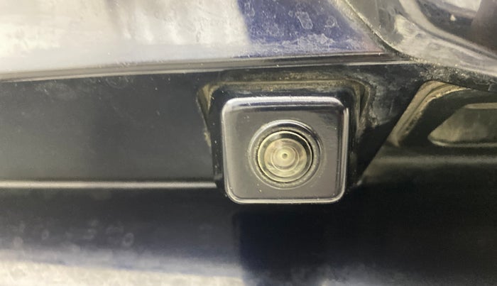 2022 Mahindra XUV700 AX 7 D AT AWD 7 STR, Diesel, Automatic, 1,18,927 km, Parking Camera