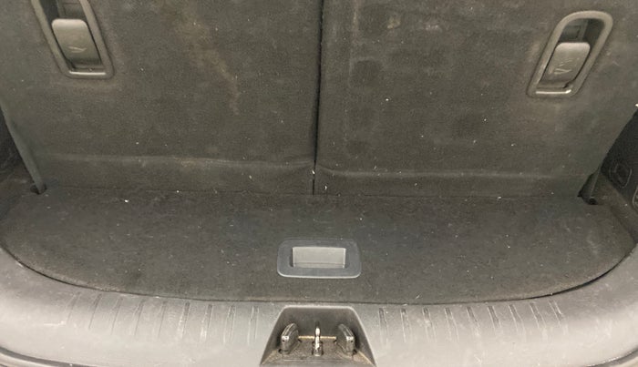 2022 Mahindra XUV700 AX 7 D AT AWD 7 STR, Diesel, Automatic, 1,18,927 km, Boot Inside