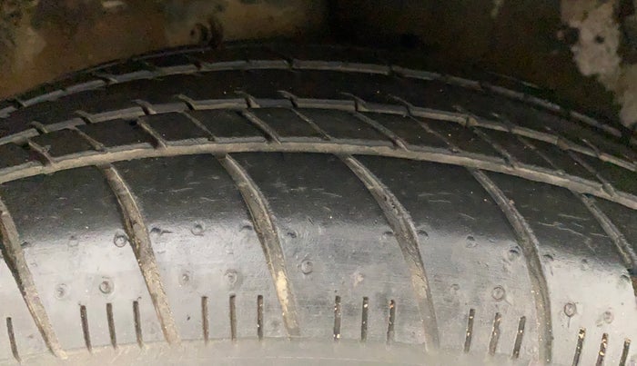2017 Maruti Celerio VXI AMT, Petrol, Automatic, 36,255 km, Right Front Tyre Tread