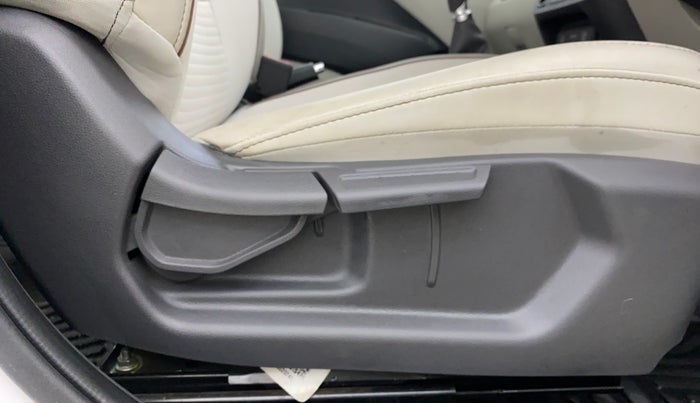 2023 Hyundai AURA SX 1.2 CNG, CNG, Manual, 7,375 km, Driver Side Adjustment Panel