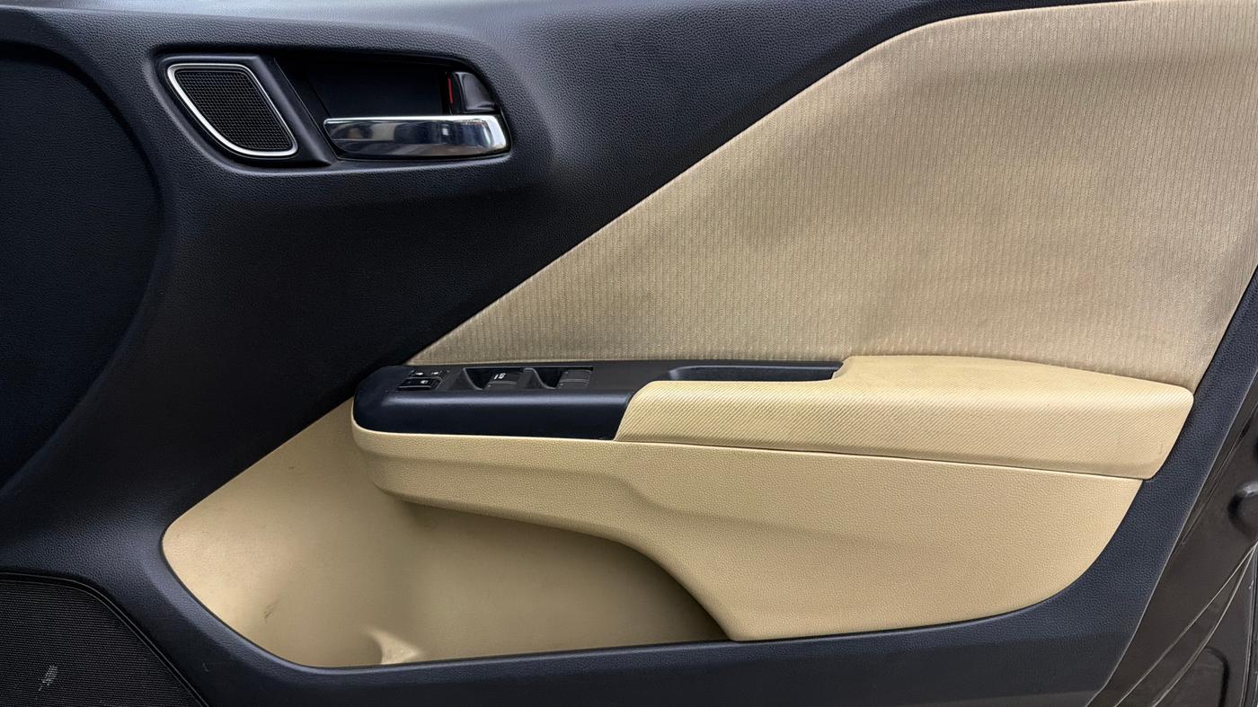2020 Honda City 1.5L I-VTEC V MT, Petrol, Manual, 53,259 km, Driver Side Door Panels Control