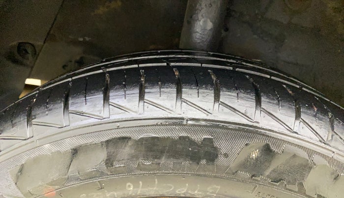 2014 Hyundai Grand i10 MAGNA 1.2 KAPPA VTVT, Petrol, Manual, 45,539 km, Right Rear Tyre Tread