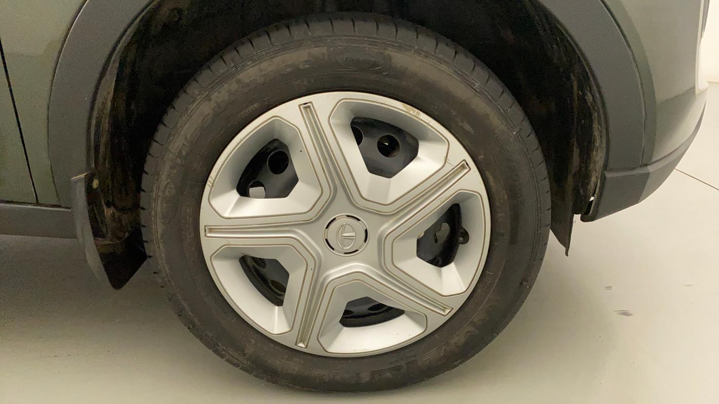 2021 Tata NEXON XZ PETROL, Petrol, Manual, 18,657 km, Right Front Wheel