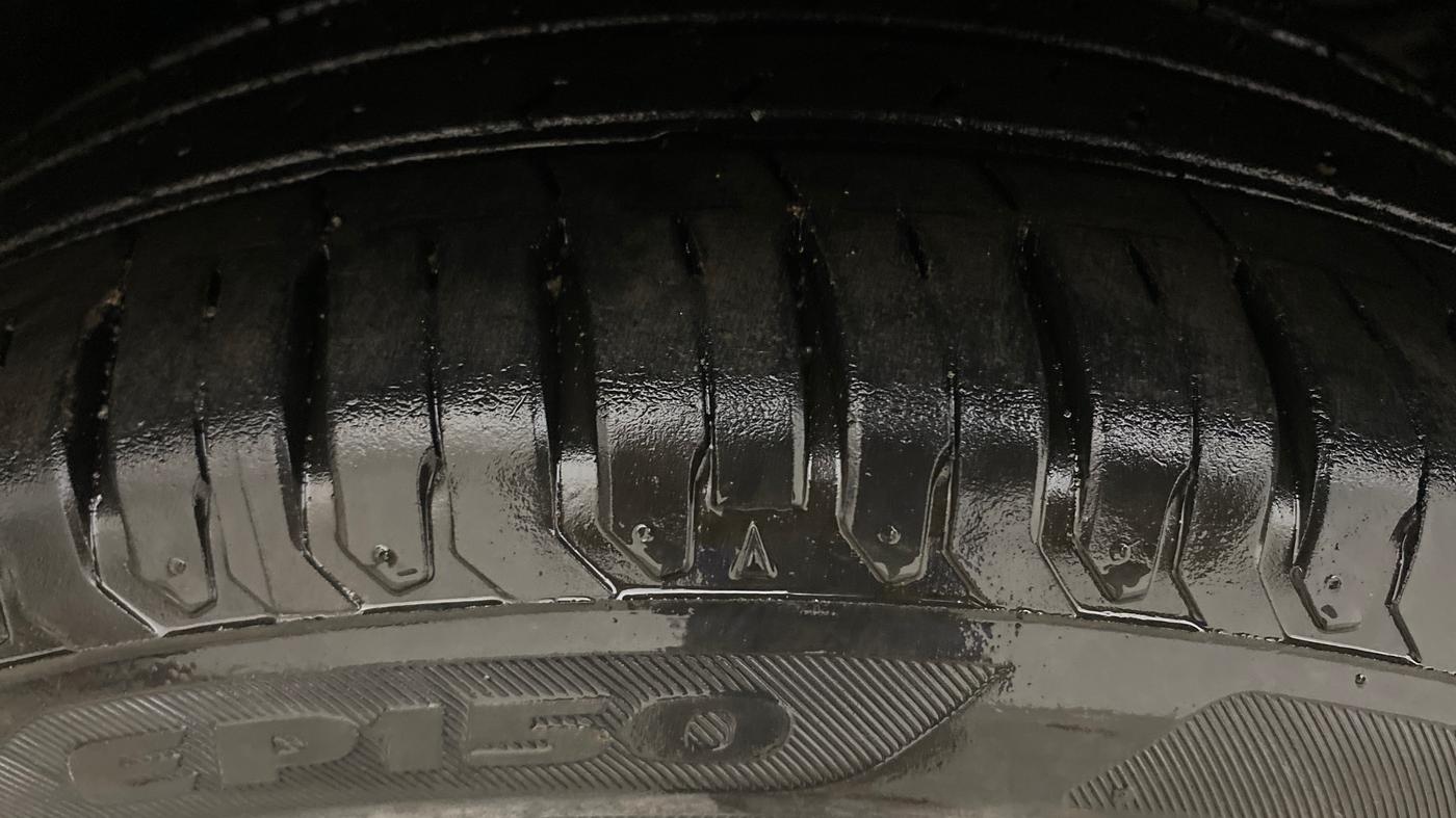 2019 Maruti S Cross ALPHA 1.3, Diesel, Manual, 1,00,539 km, Right Front Tyre Tread