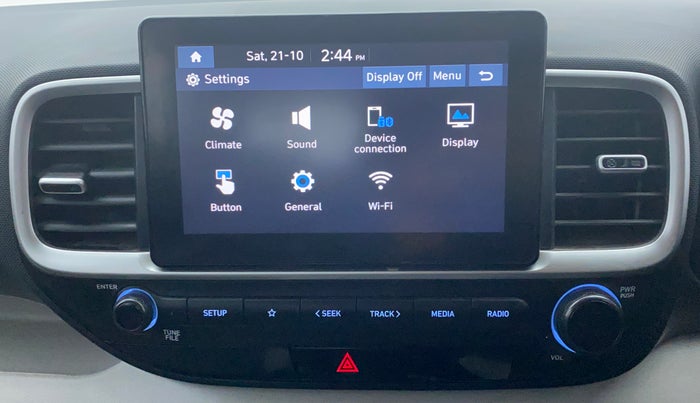 2023 Hyundai VENUE S(O) 1.2, Petrol, Manual, 7,071 km, Infotainment System