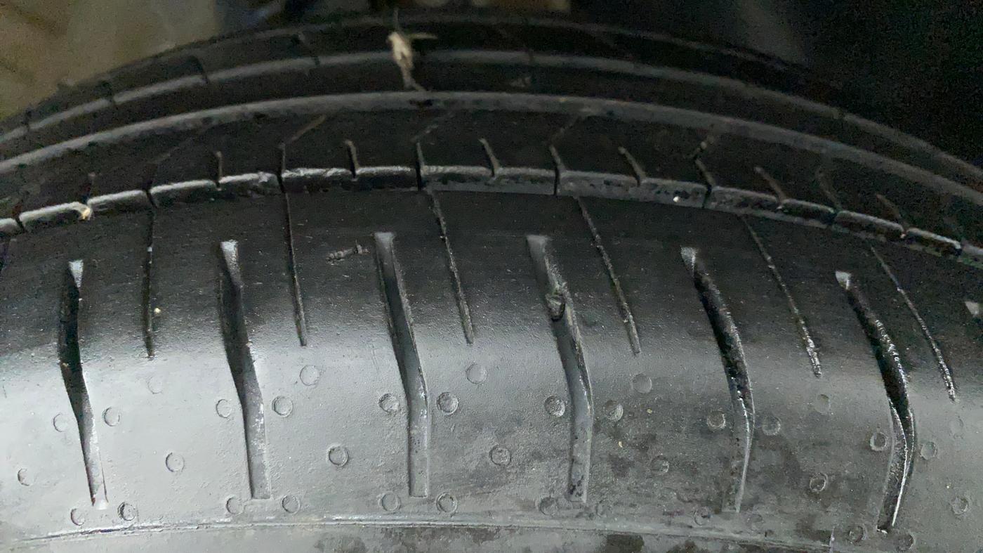 2023 Hyundai VENUE S(O) 1.2, Petrol, Manual, 7,071 km, Right Front Tyre Tread