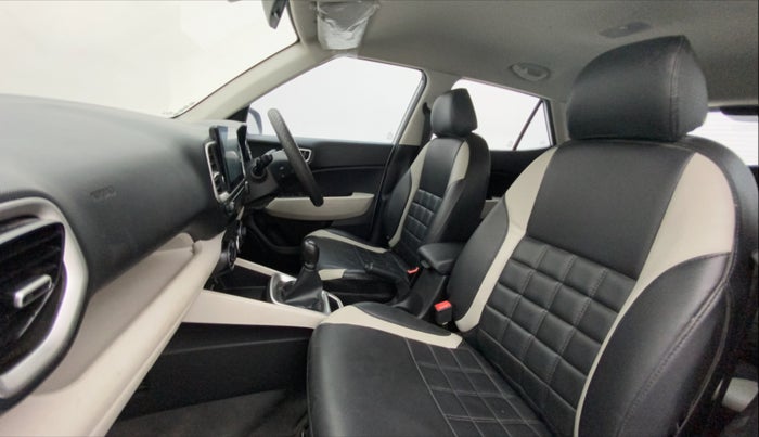 2023 Hyundai VENUE S(O) 1.2, Petrol, Manual, 7,071 km, Right Side Front Door Cabin
