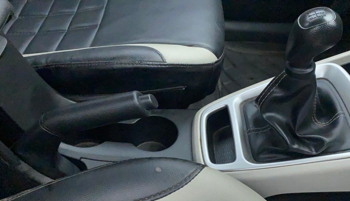 2023 Hyundai VENUE S(O) 1.2, Petrol, Manual, 7,071 km, Gear Lever