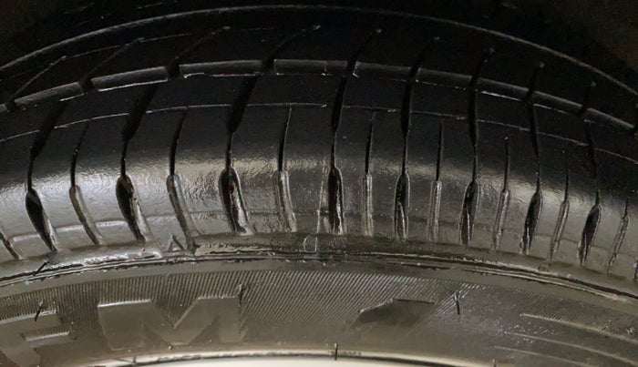 2016 Hyundai Elite i20 SPORTZ 1.2, Petrol, Manual, 54,672 km, Right Rear Tyre Tread