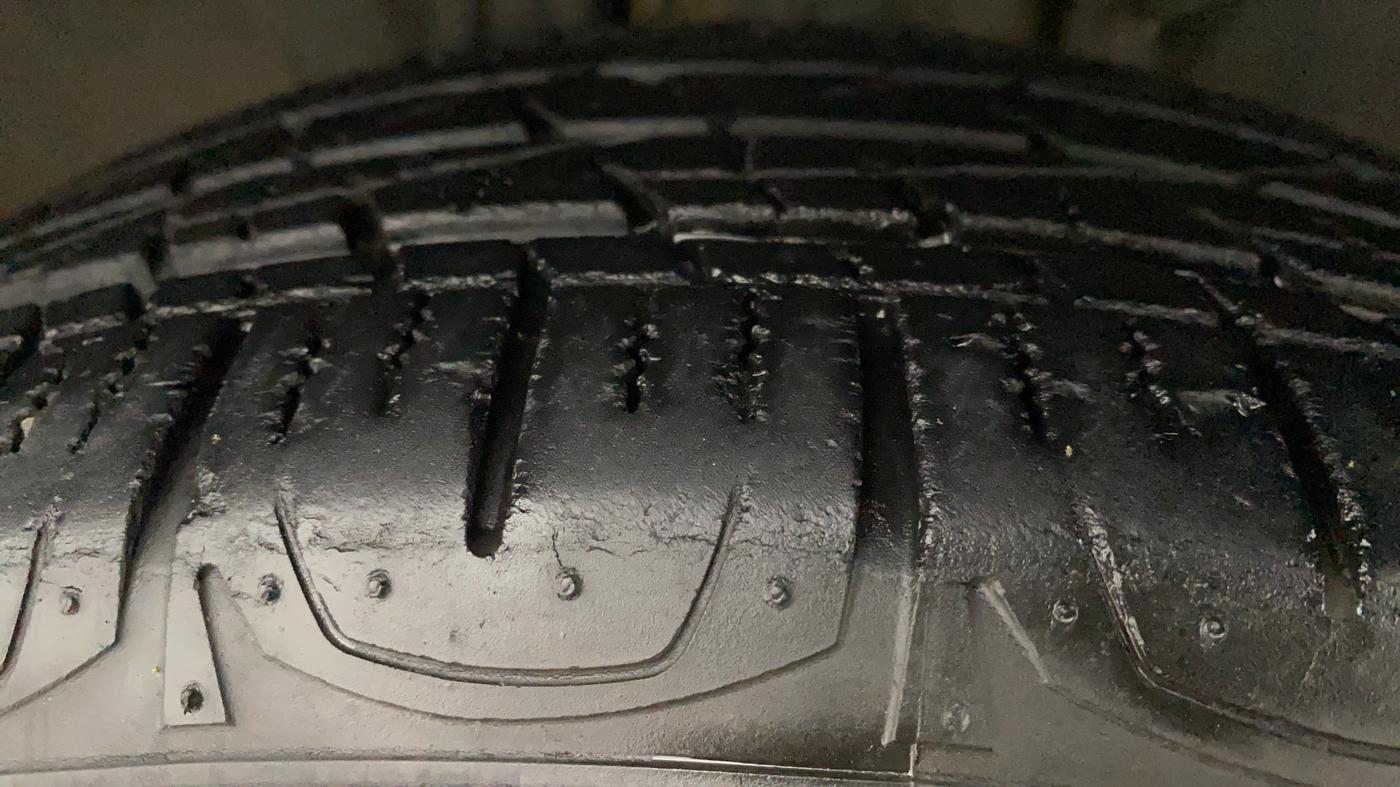 2018 Jeep Compass LIMITED 2.0 DIESEL, Diesel, Manual, 32,353 km, Right Front Tyre Tread