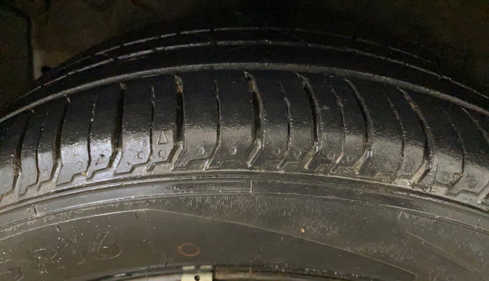 2023 Hyundai NEW I20 SPORTZ 1.2 MT, Petrol, Manual, 54,123 km, Right Rear Tyre Tread