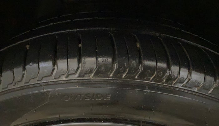 2023 Hyundai NEW I20 SPORTZ 1.2 MT, Petrol, Manual, 54,123 km, Left Front Tyre Tread