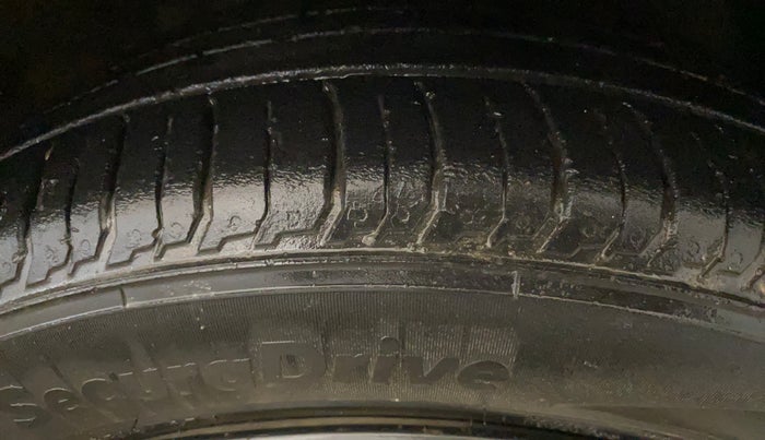 2023 Hyundai NEW I20 SPORTZ 1.2 MT, Petrol, Manual, 54,123 km, Right Front Tyre Tread