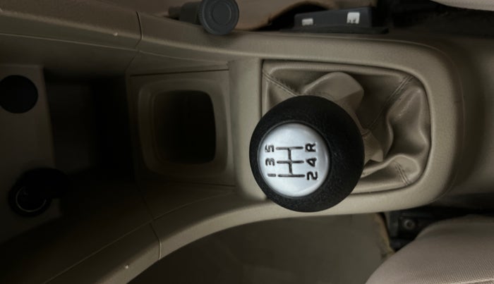 2015 Maruti Swift Dzire LXI (O), Petrol, Manual, 87,580 km, Gear Lever