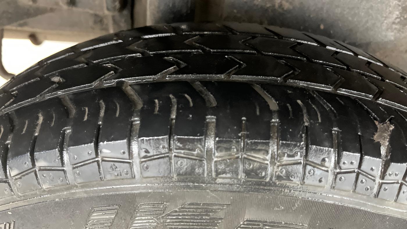 2015 Maruti Swift Dzire LXI (O), Petrol, Manual, 87,580 km, Right Rear Tyre Tread
