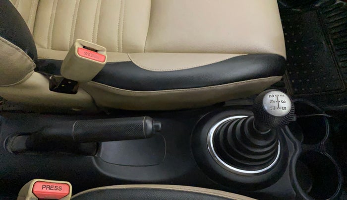 2015 Honda Amaze 1.2L I-VTEC S, Petrol, Manual, 74,628 km, Gear Lever