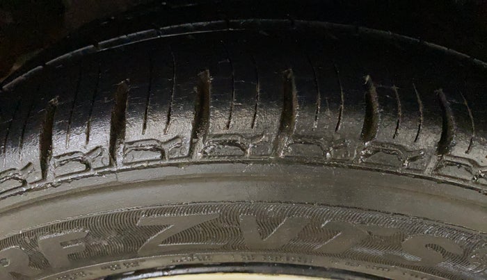 2015 Honda Amaze 1.2L I-VTEC S, Petrol, Manual, 74,628 km, Right Rear Tyre Tread