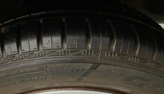2015 Honda Amaze 1.2L I-VTEC S, Petrol, Manual, 74,628 km, Left Rear Tyre Tread