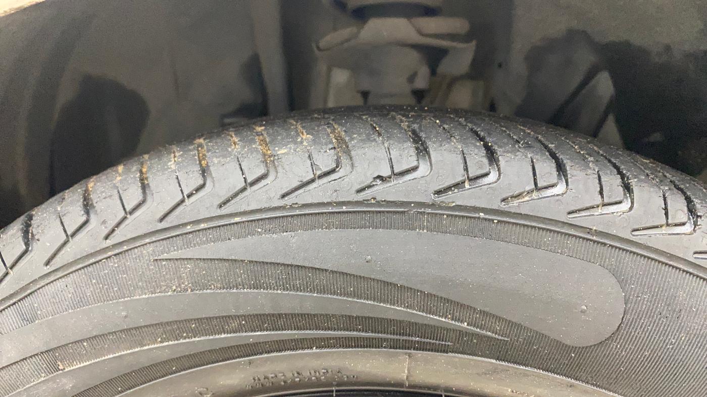 2019 Datsun Redi Go S 1.0 AMT, Petrol, Automatic, 73,580 km, Left Front Tyre Tread