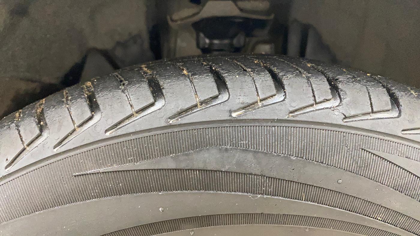 2019 Datsun Redi Go S 1.0 AMT, Petrol, Automatic, 73,580 km, Right Front Tyre Tread