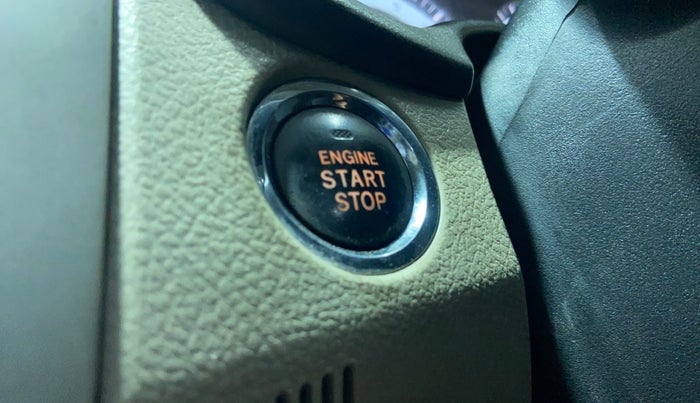 2013 Toyota Corolla Altis GL PETROL, CNG, Manual, 1,06,959 km, Keyless Start/ Stop Button