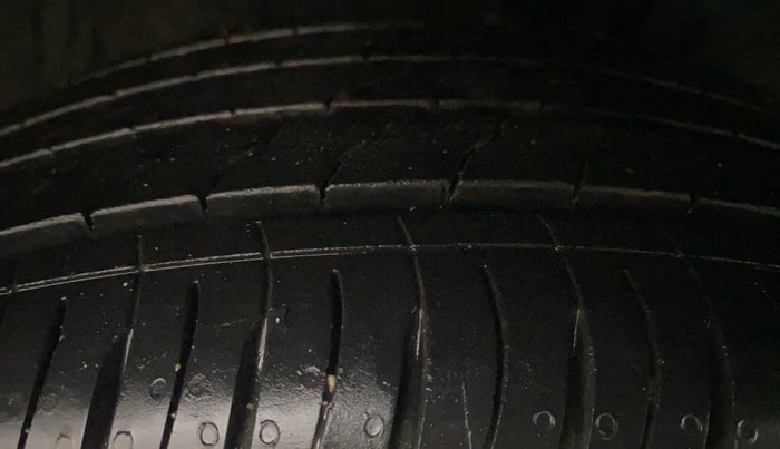 2024 KIA SONET 	 HTX 1.0 TURBO DCT, Petrol, Automatic, 6,896 km, Right Front Tyre Tread