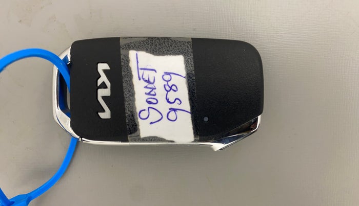 2024 KIA SONET 	 HTX 1.0 TURBO DCT, Petrol, Automatic, 6,896 km, Key Close Up