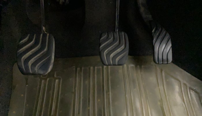 2015 Renault Kwid RXT 0.8, Petrol, Manual, 33,506 km, Pedals