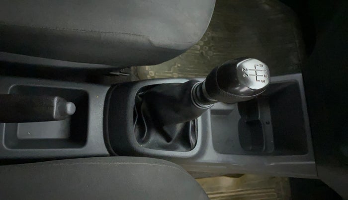 2015 Renault Kwid RXT 0.8, Petrol, Manual, 33,506 km, Gear Lever