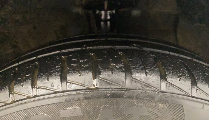 2021 Hyundai GRAND I10 NIOS SPORTZ 1.2 KAPPA VTVT, Petrol, Manual, 28,779 km, Right Front Tyre Tread