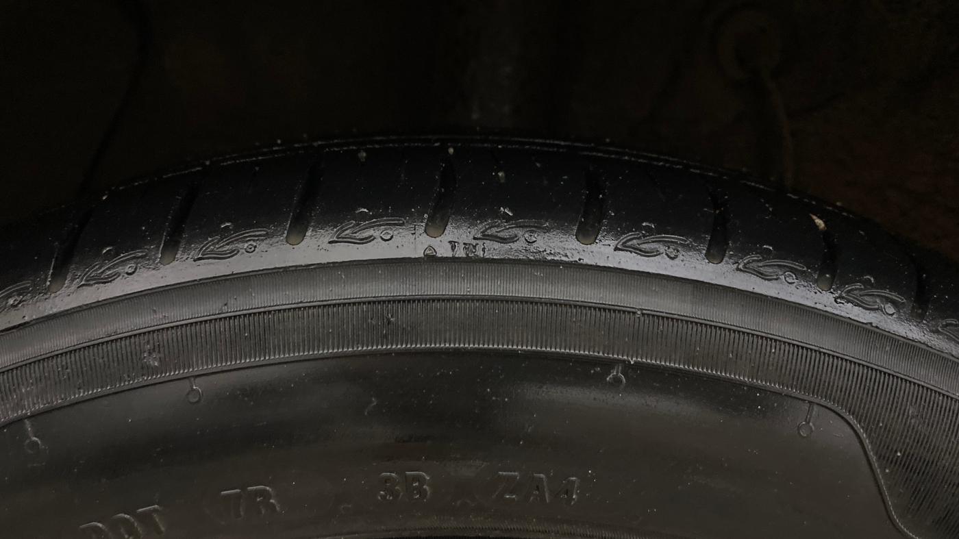 2015 Hyundai Xcent SX 1.2 (O), Petrol, Manual, 76,398 km, Right Rear Tyre Tread