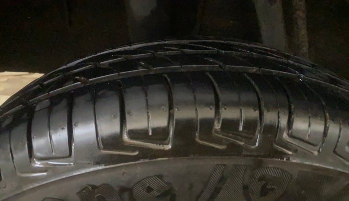 2019 Renault Kwid RXT 1.0 (O), Petrol, Manual, 31,523 km, Right Rear Tyre Tread