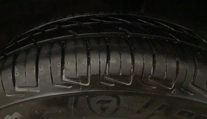 2019 Renault Kwid RXT 1.0 (O), Petrol, Manual, 31,523 km, Left Rear Tyre Tread