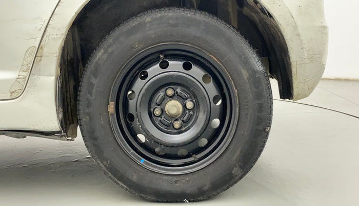 2010 Maruti Swift VXI, Petrol, Manual, 95,147 km, Left Rear Wheel