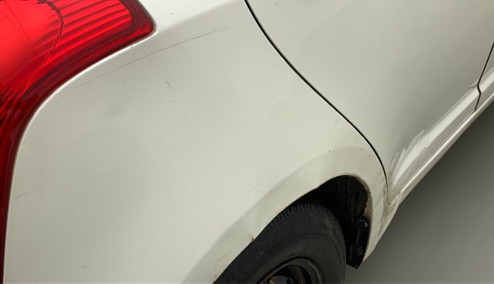 2010 Maruti Swift VXI, Petrol, Manual, 95,147 km, Right quarter panel - Minor scratches
