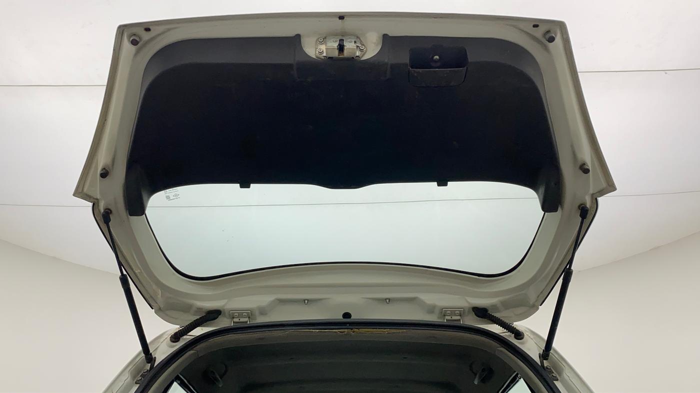 2010 Maruti Swift VXI, Petrol, Manual, 95,147 km, Boot Door Open