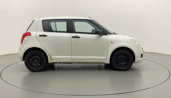 2010 Maruti Swift VXI, Petrol, Manual, 95,147 km, Right Side View