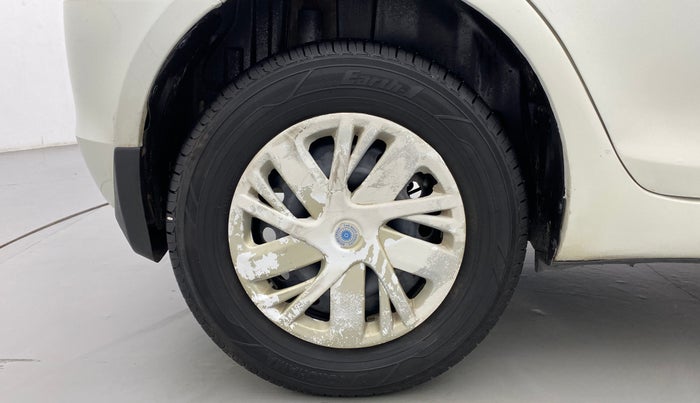 2013 Maruti Swift VXI D, Petrol, Manual, 49,712 km, Right Rear Wheel
