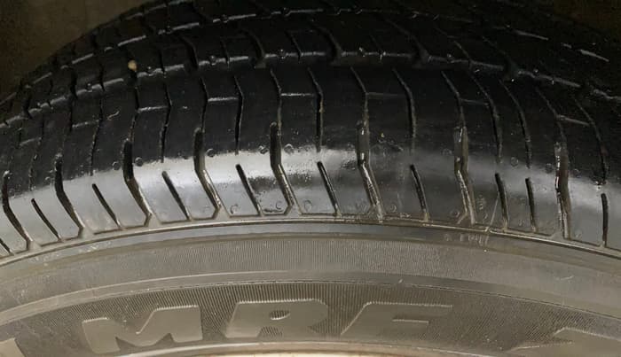 2019 Hyundai Elite i20 MAGNA PLUS 1.2, Petrol, Manual, 82,523 km, Left Front Tyre Tread