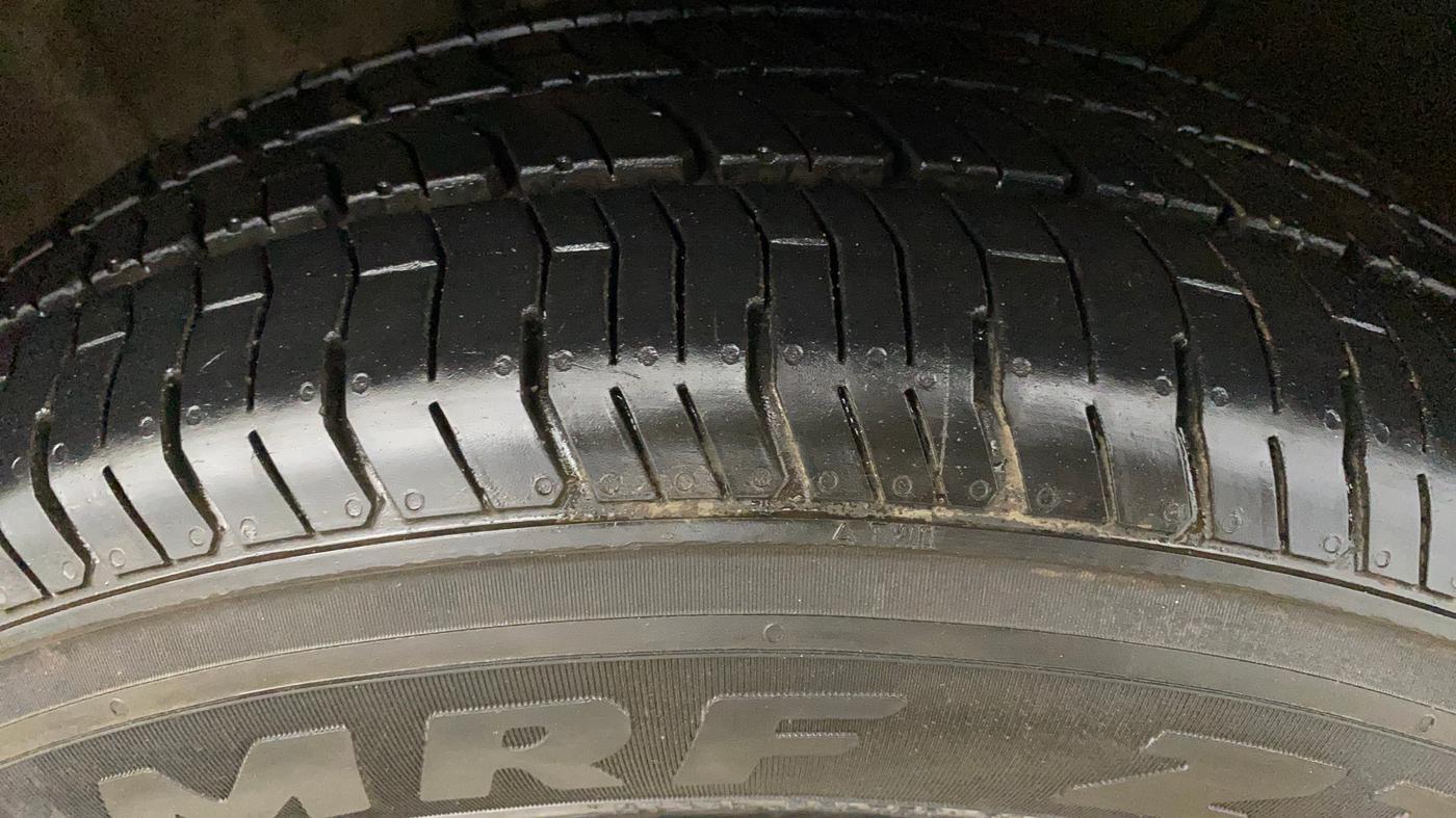 2019 Hyundai Elite i20 MAGNA PLUS 1.2, Petrol, Manual, 82,523 km, Right Front Tyre Tread
