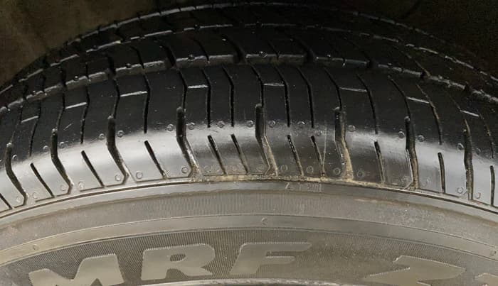 2019 Hyundai Elite i20 MAGNA PLUS 1.2, Petrol, Manual, 82,523 km, Right Front Tyre Tread