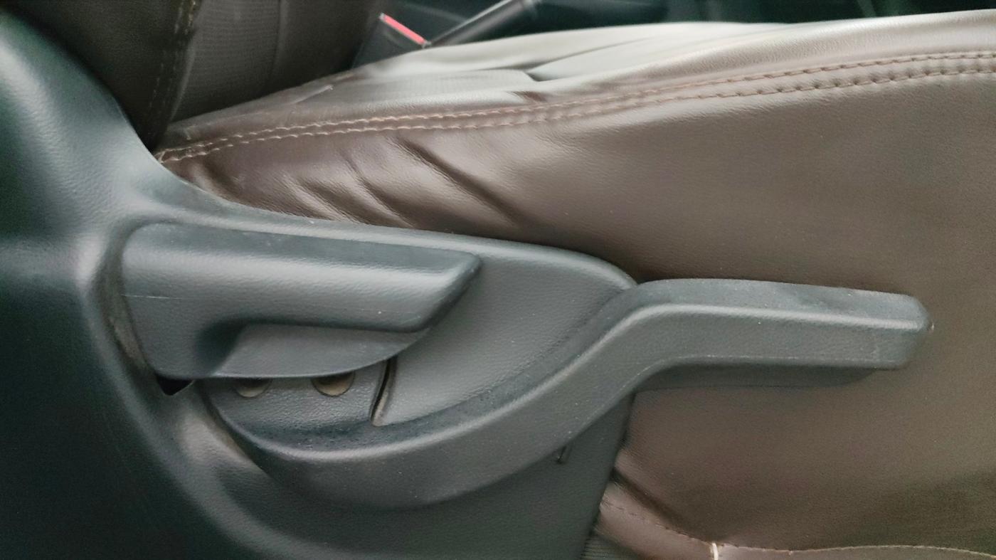 2019 Honda BR-V 1.5L I-VTEC S, CNG, Manual, 71,102 km, Driver Side Adjustment Panel