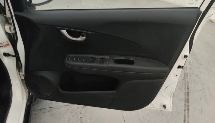 2019 Honda BR-V 1.5L I-VTEC S, CNG, Manual, 71,102 km, Driver Side Door Panels Control