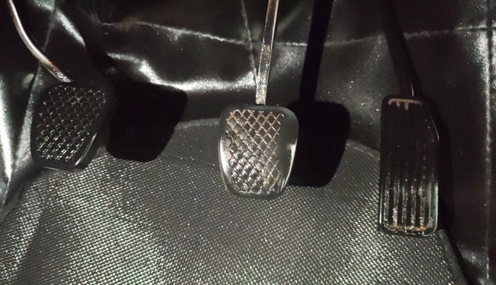 2019 Honda BR-V 1.5L I-VTEC S, CNG, Manual, 71,102 km, Pedals