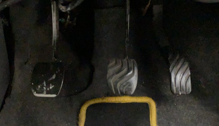 2015 Renault Kwid RXT 0.8, Petrol, Manual, 58,918 km, Pedals