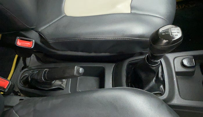 2015 Renault Kwid RXT 0.8, Petrol, Manual, 58,918 km, Gear Lever