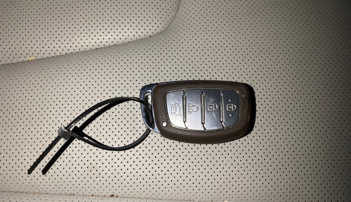 2024 Hyundai Creta SX (O) 1.5 TURBO DCT, Petrol, Automatic, 13,185 km, Key Close Up